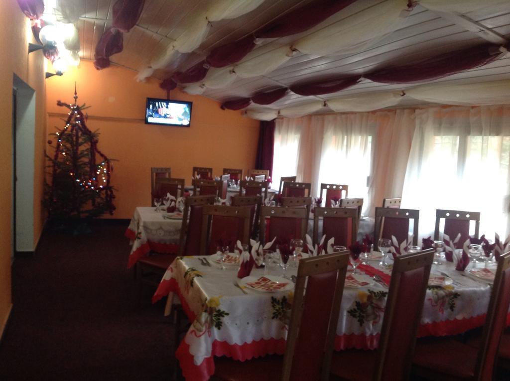Hotel Panoramic Menyháza Szoba fotó