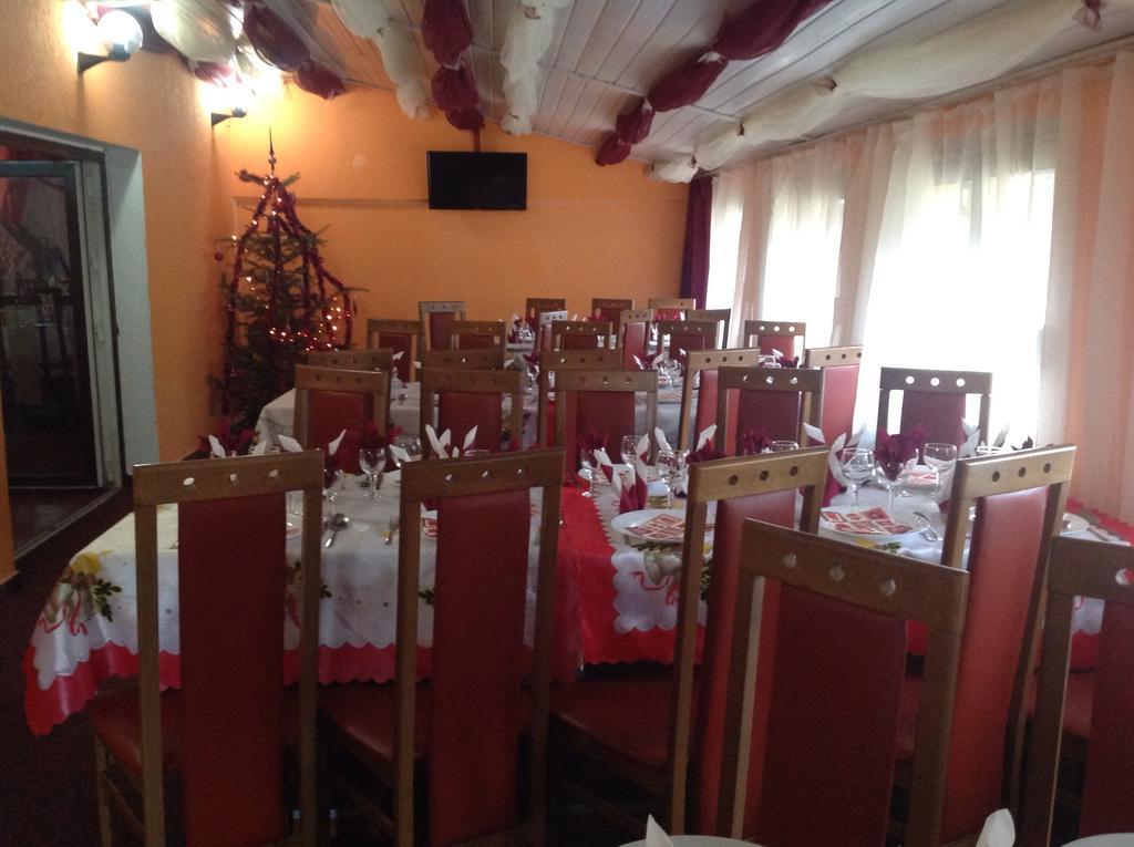 Hotel Panoramic Menyháza Szoba fotó