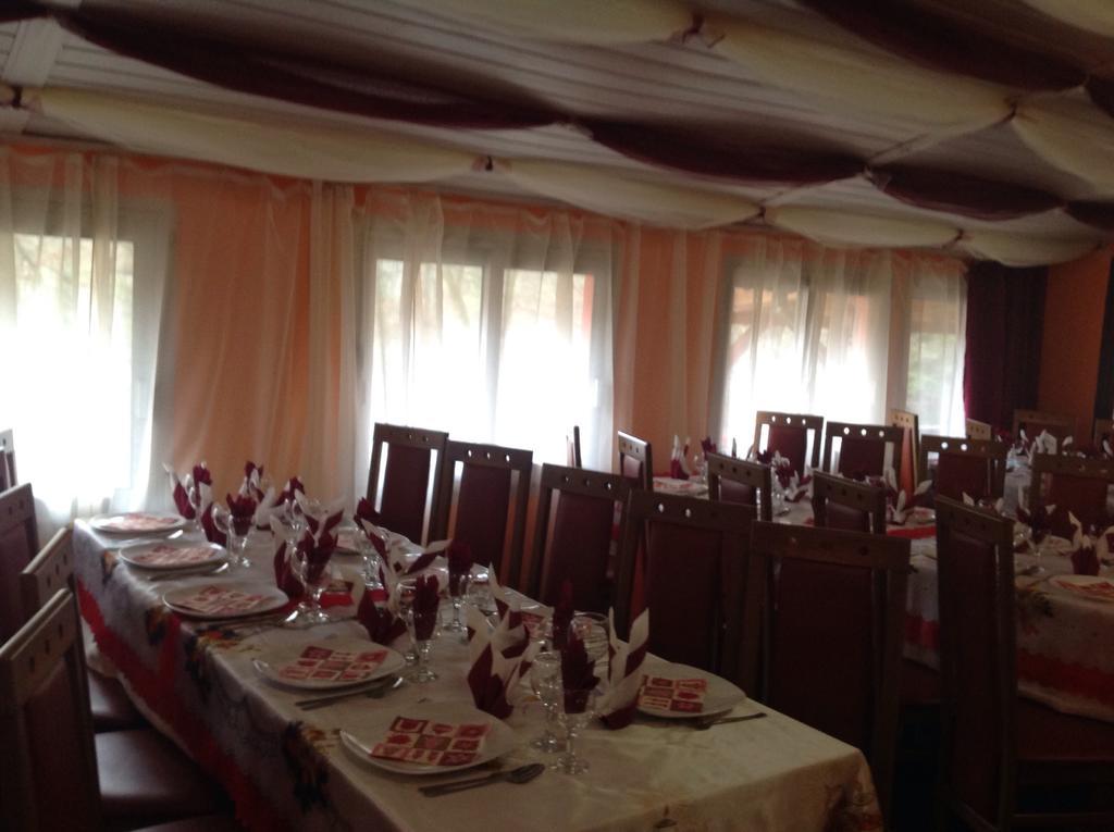 Hotel Panoramic Menyháza Szoba fotó